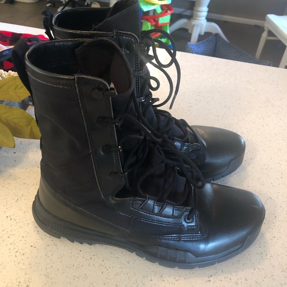 Nike sfb boots 9.5
